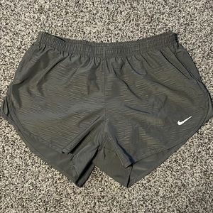 🌸4/$20🌸Nike Dri-Fit Women's Running Shorts Gray Size Medium EUC